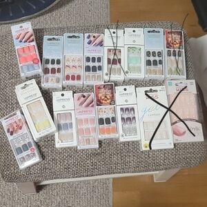 Press on nails